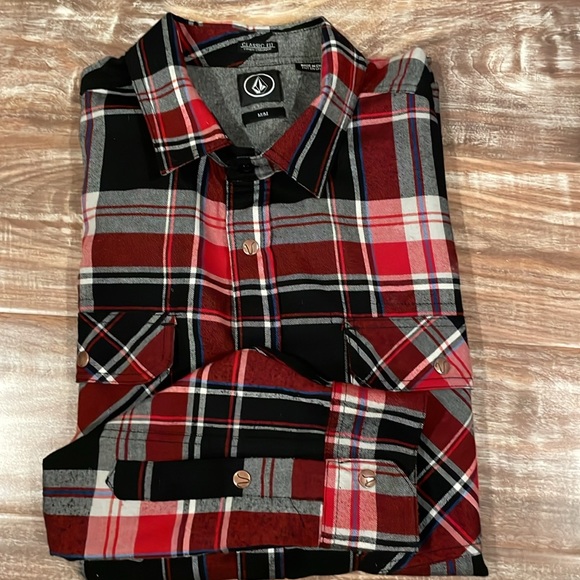 Volcom Classic Fit Flannel Button Down Shirt - Picture 9 of 10